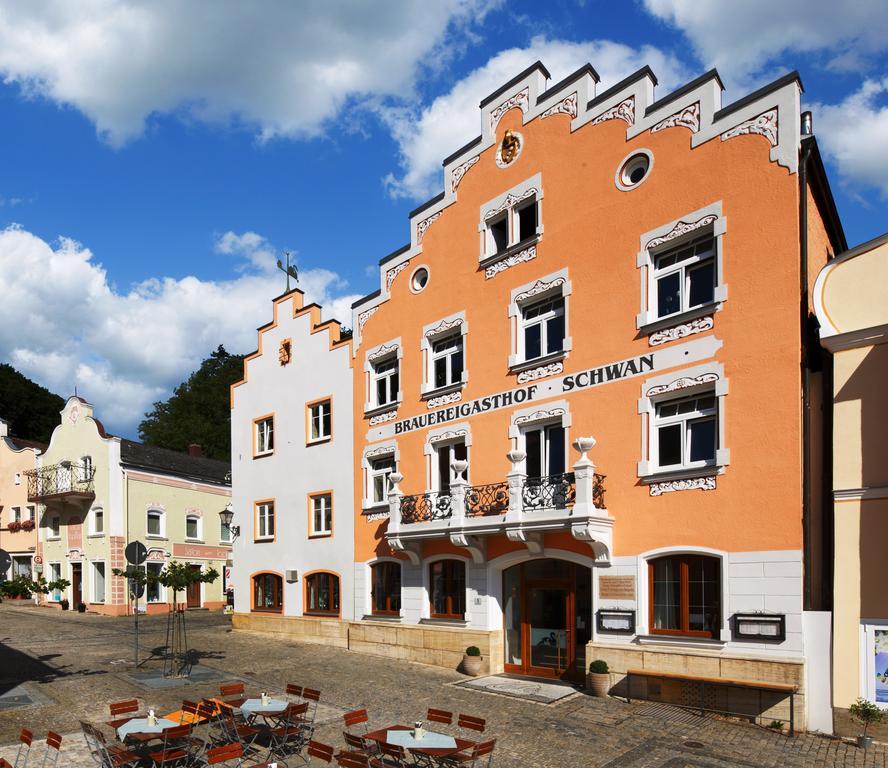 Gasthaus Schwan Riedenburg Buitenkant foto